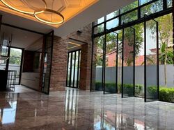 thomson-hills photo thumbnail #6